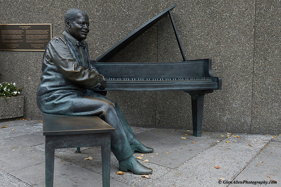 Oscar Peterson - Bronze Sculpture