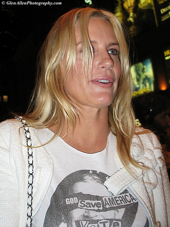 Daryl Hannah attending the red carpet gala premier for "Silver City" at the 2004 Toronto International Film Festival